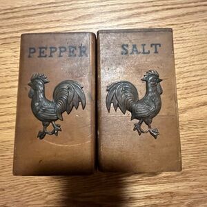 Vintage TILSO  Wooden  Salt & Pepper Shaker Made in Japan